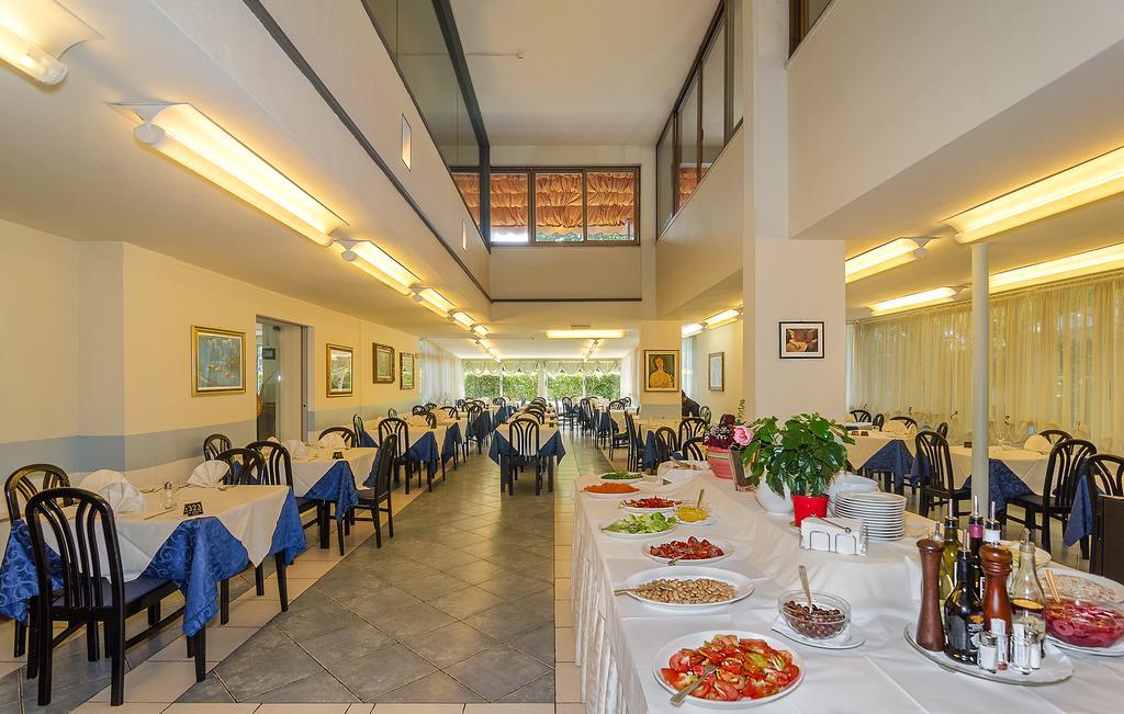 Hotel Le Ginestre Lido di Camaiore Exterior photo