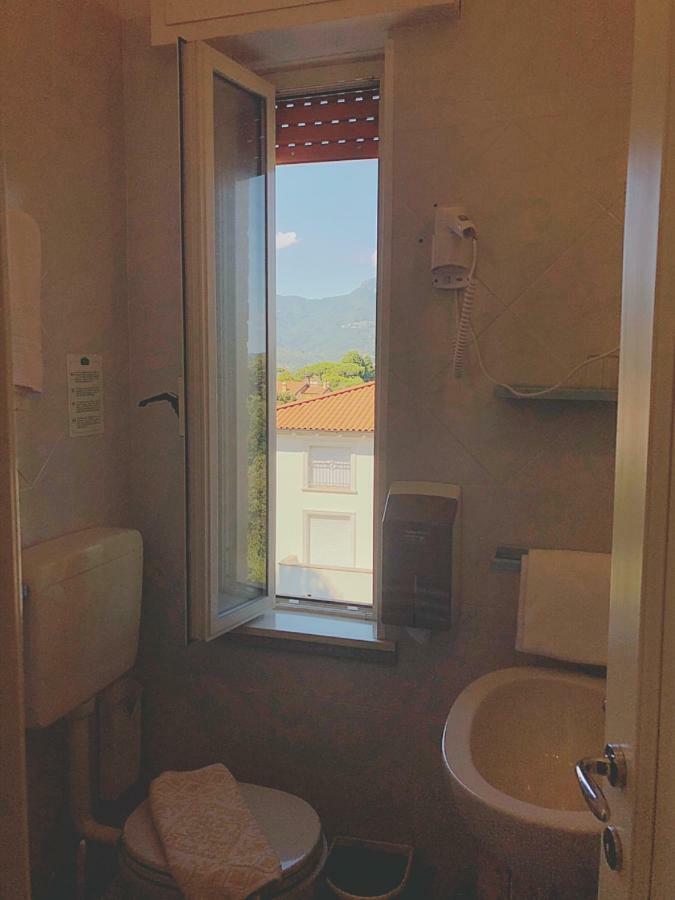 Hotel Le Ginestre Lido di Camaiore Exterior photo